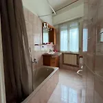 Ampio شقة *