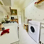 Ampio شقة