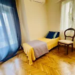 شقة Ampio